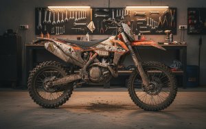 Tot ce trebuie să știi despre întreținerea unei motociclete enduro: ungere, curăţare, verificări şi mentenanţa sezonierăa asasasas