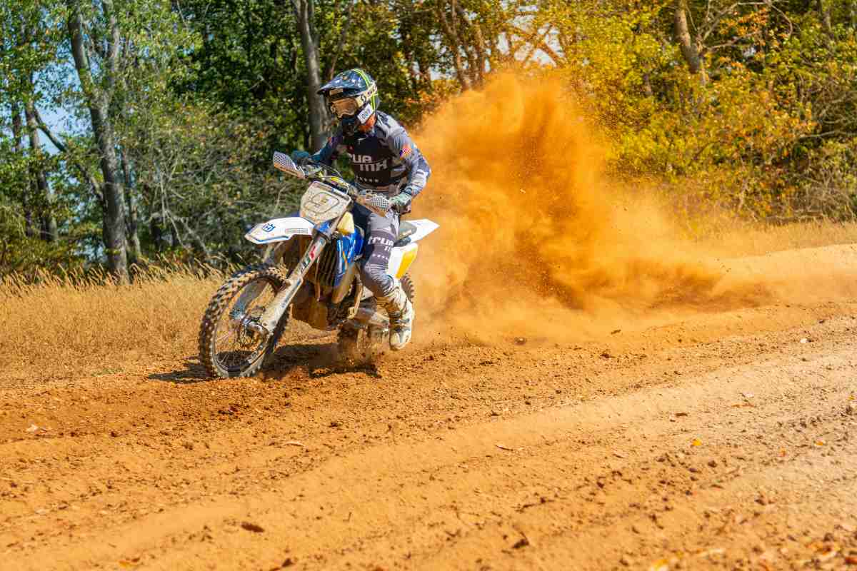 Tot ce trebuie să știi despre &icirc;ntreținerea unei motociclete enduro: ungere, curăţare, verificări şi mentenanţa sezonierăa asasasas,11 - NordicaMoto